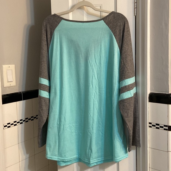 22W Vislily Soft Athleisure Tunic - Picture 11 of 14